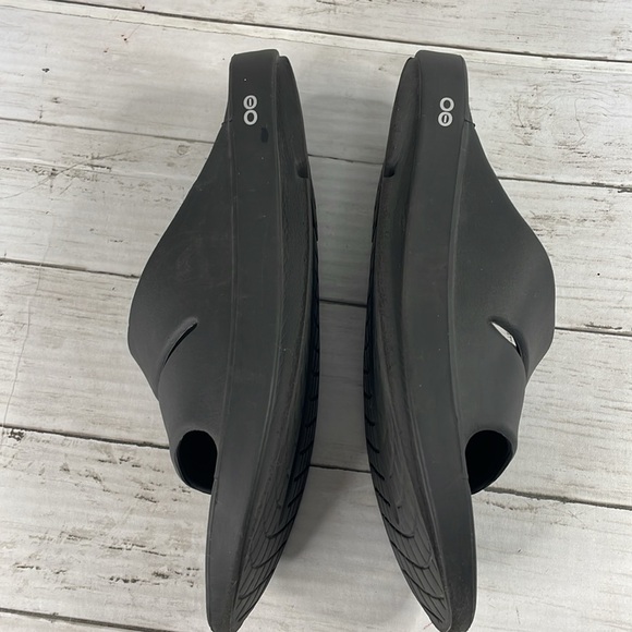 Oofos OOahh Black Slide - Picture 7 of 12